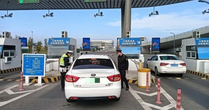 网约车加收空返费，罚款500-2000元，发现一起，严惩一起！